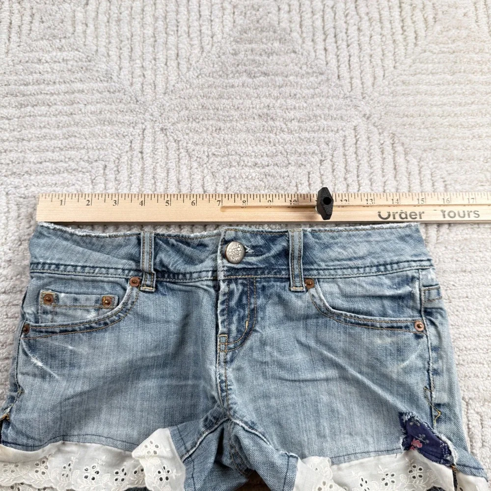 American Eagle Denim Shorts Womens 2 Long Boho Lace Distressed Festival VTG Y2K